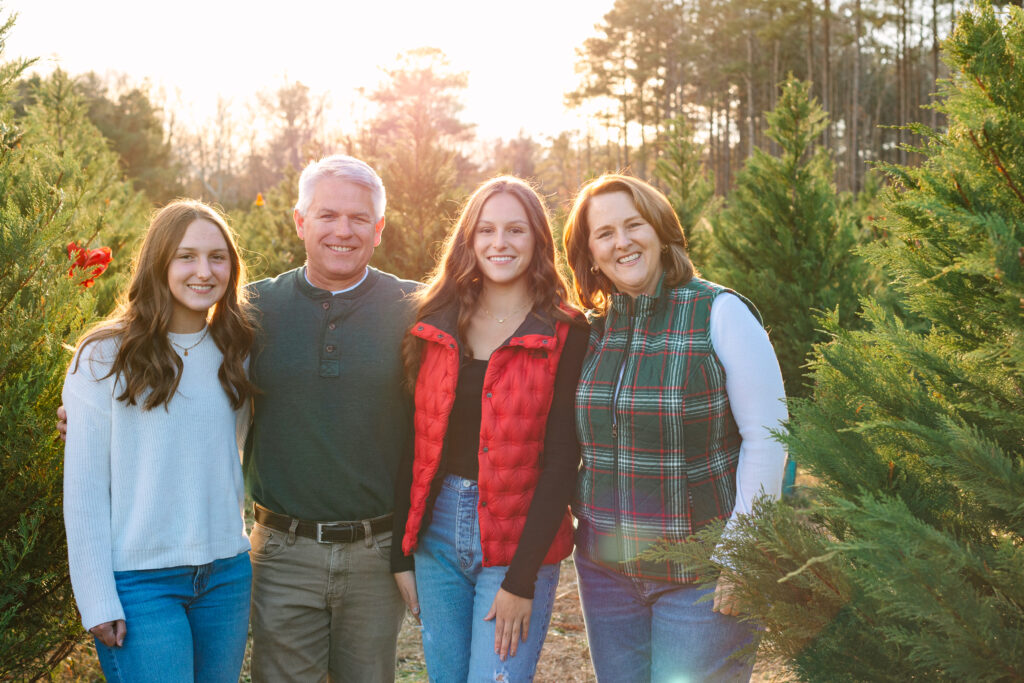 Williamsburg Virginia Christmas Tree Farm Family Photos