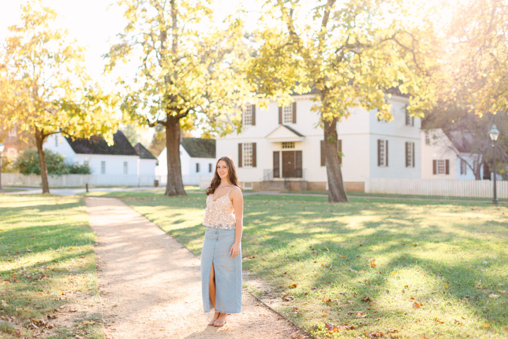 Colonial Williamsburg Senior Photo Session